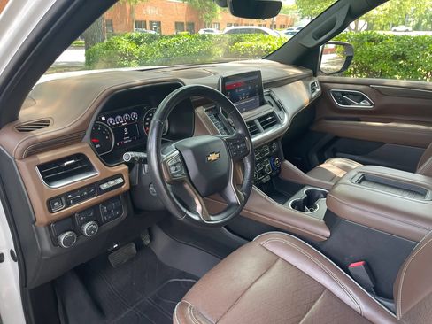 Used 2021 Chevrolet Tahoe High Country w/ Premium Package RWD image 11