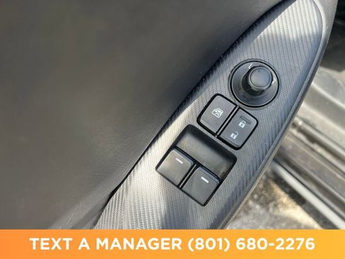 Used 2018 MAZDA MX-5 Miata RF Club RWD image 9