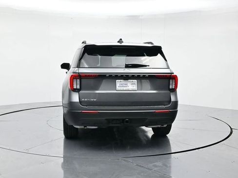 New 2026 Ford Explorer Active image 9