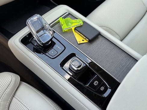 New 2026 Volvo XC90 B6 Ultra w/ Protection Package Premier image 13