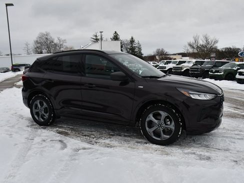 Used 2023 Ford Escape ST-Line w/ Tech Pack #1 image 8