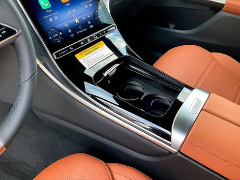 Certified 2026 Mercedes-Benz GLC 300 image 7