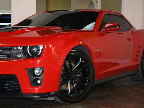 Used 2013 Chevrolet Camaro ZL1 w/ Gray Stripe Package RWD image 54