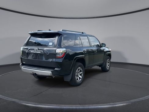 Used 2024 Toyota 4Runner TRD Off-Road AWD/4WD image 8