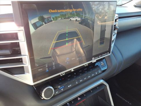 Used 2024 Toyota Tundra Platinum AWD/4WD image 36