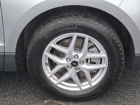 Used 2024 Ford Edge SEL w/ Convenience Package image 8