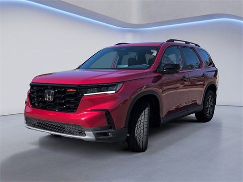 New 2025 Honda Pilot TrailSport image 11