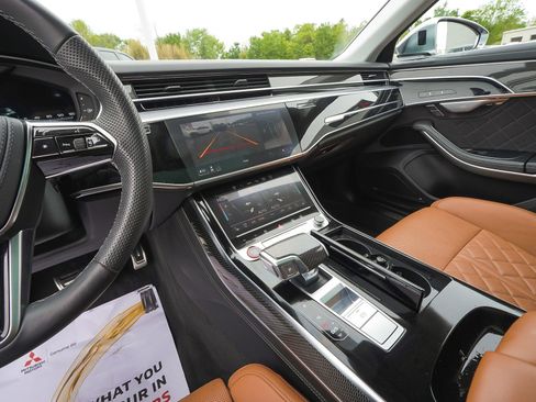 Used 2023 Audi S8 w/ S8 Comfort Plus Package AWD/4WD image 29