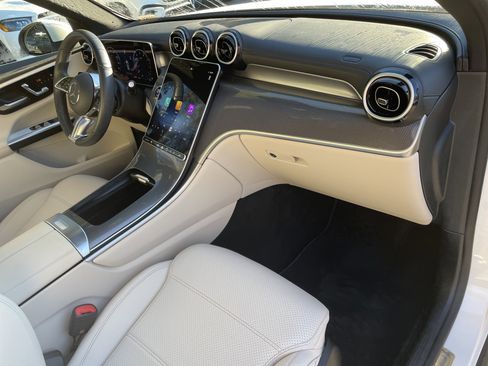 Certified 2025 Mercedes-Benz GLC 300 image 47