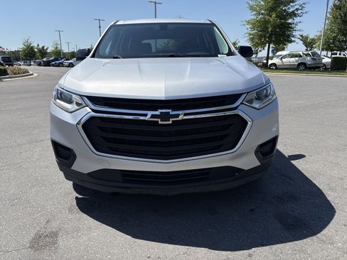 Used 2021 Chevrolet Traverse LS FWD image 3