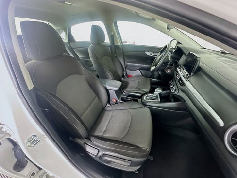 Used 2024 Kia Forte LXS image 29