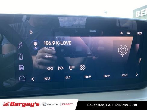 Used 2024 Buick Encore GX Preferred AWD/4WD image 16