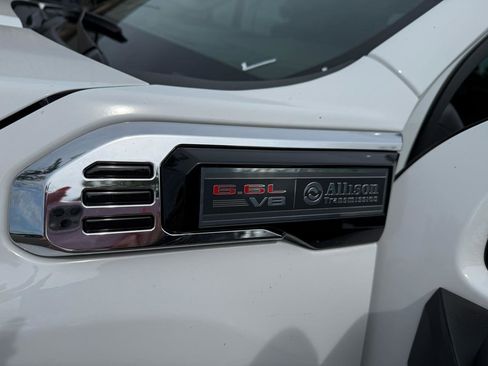 Used 2024 GMC Sierra 3500 Pro AWD/4WD image 16