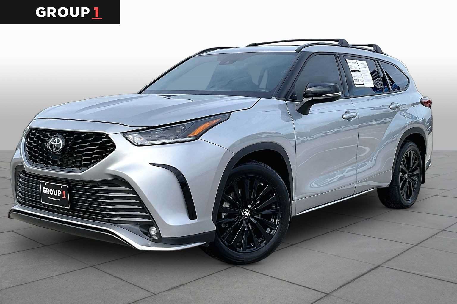 Used 2023 Toyota Highlander XSE FWD image 1