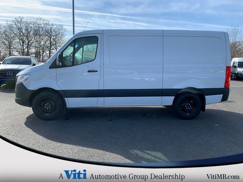 Used 2025 Mercedes-Benz Sprinter 2500 image 5