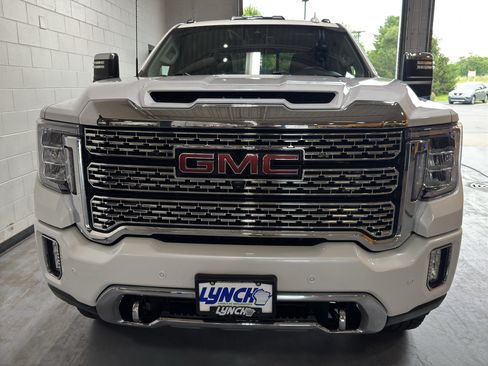 Used 2022 GMC Sierra 3500 Denali AWD/4WD image 8
