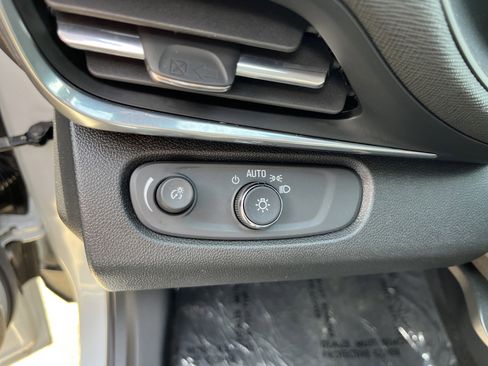 Used 2024 Buick Envista Preferred w/ Convenience I Package image 26