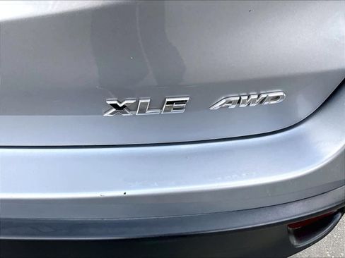 Used 2015 Toyota Highlander XLE image 11