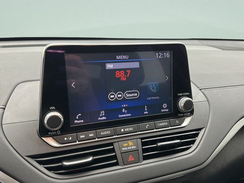 Used 2021 Nissan Altima 2.5 SV w/ SV Premium Package FWD image 20
