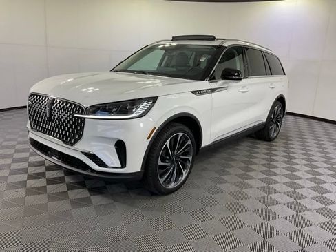 Used 2026 Lincoln Aviator Reserve AWD/4WD image 1