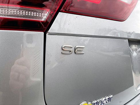 Used 2023 Volkswagen Tiguan SE image 27