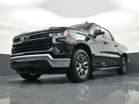 Used 2025 Chevrolet Silverado 1500 LT RWD image 24