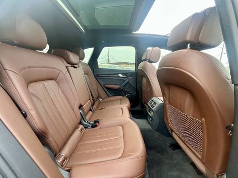 Used 2018 Audi Q5 2.0T Premium Plus w/ Premium Plus Package AWD/4WD image 14