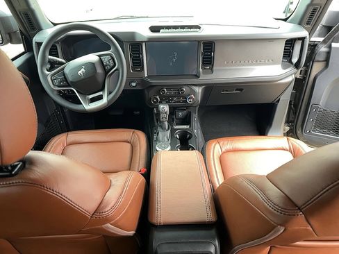 New 2025 Ford Bronco Base w/ Sasquatch Package image 9