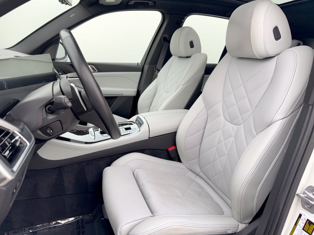 Certified 2024 BMW X5 sDrive40i w/ Premium Package RWD image 5