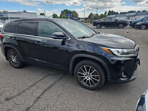 Used 2017 Toyota Highlander SE AWD/4WD image 7