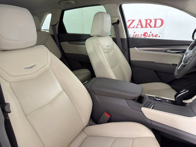 Used 2024 Cadillac XT5 Premium Luxury w/ Technology Package FWD image 29