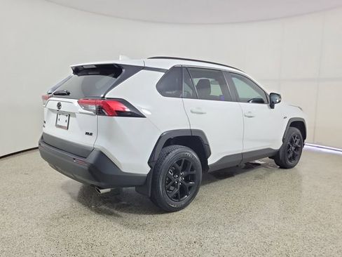 Used 2024 Toyota RAV4 XLE w/ Convenience Package FWD image 5