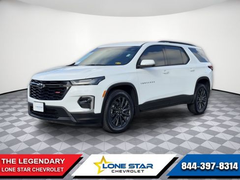 Used 2023 Chevrolet Traverse RS FWD image 1