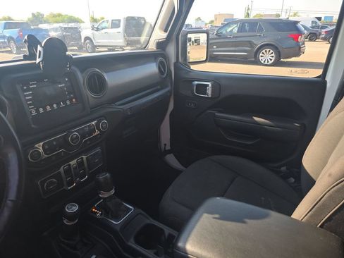 Used 2022 Jeep Wrangler Unlimited Sport AWD/4WD image 6