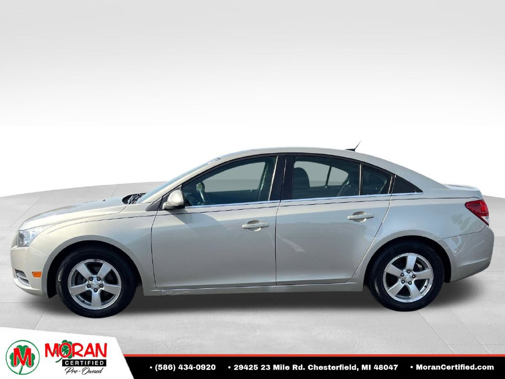 Used 2013 Chevrolet Cruze LT FWD image 2
