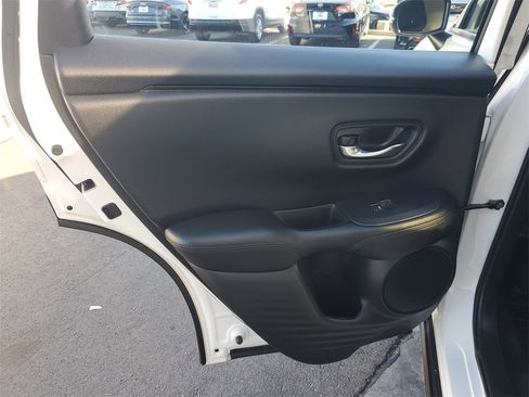 Used 2024 Honda HR-V LX image 13