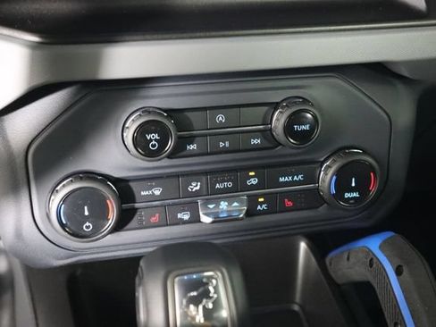 Used 2022 Ford Bronco Black Diamond AWD/4WD image 46