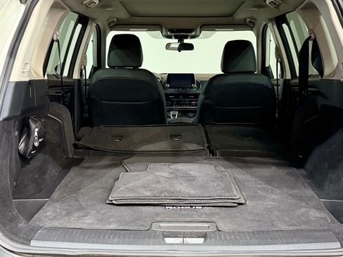 Used 2023 Nissan Rogue SV w/ SV Premium B Package image 31