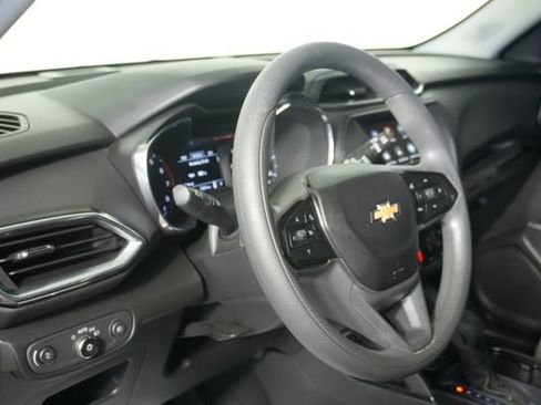 Used 2023 Chevrolet TrailBlazer LT FWD image 15