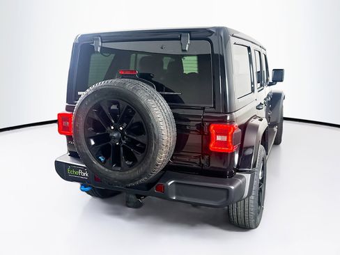 Used 2022 Jeep Wrangler Sahara w/ Cold Weather Group image 9
