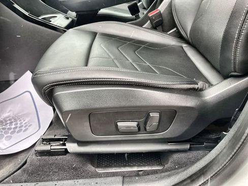 Used 2025 BMW X1 xDrive28i image 16