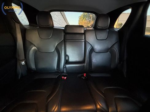 Used 2019 Jeep Cherokee Limited image 40