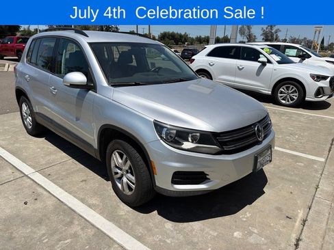 Used 2016 Volkswagen Tiguan S FWD image 1
