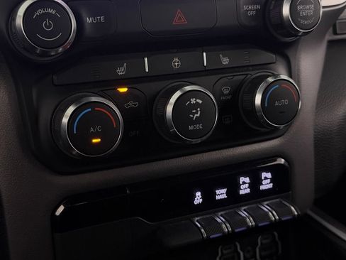Used 2022 RAM 1500 Big Horn AWD/4WD image 19