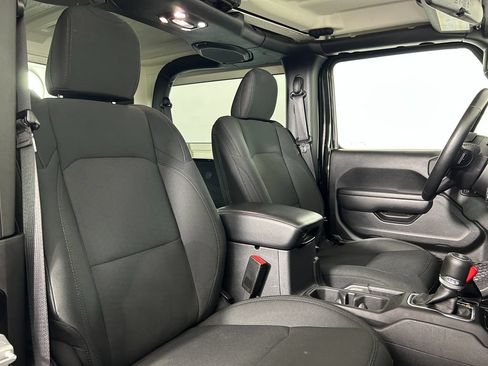 Used 2022 Jeep Wrangler Sport AWD/4WD image 24