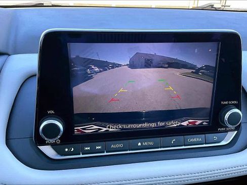 Certified 2024 Nissan Rogue SV image 26