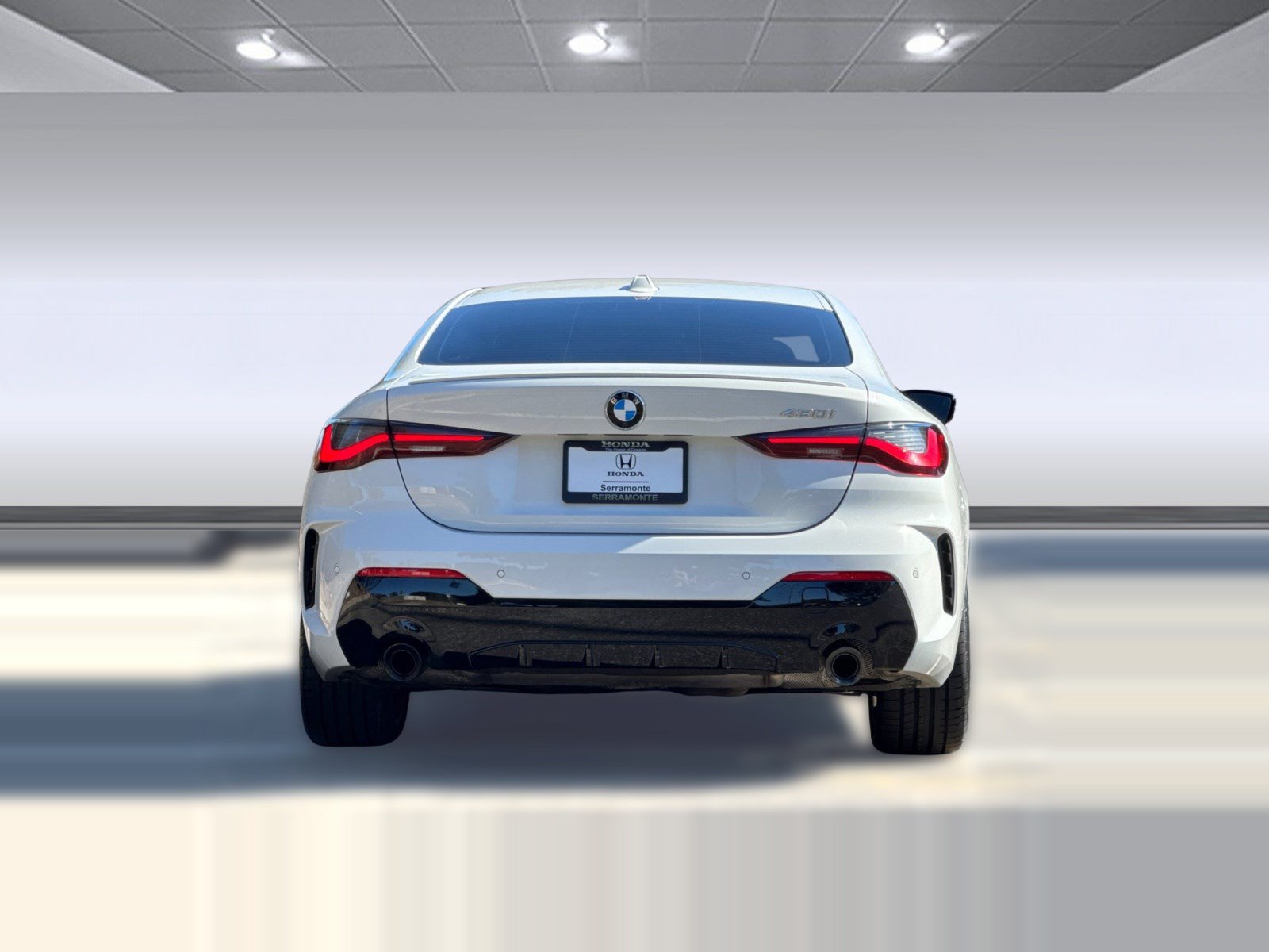 Used 2025 BMW 430i Coupe w/ M Sport Package RWD image 9