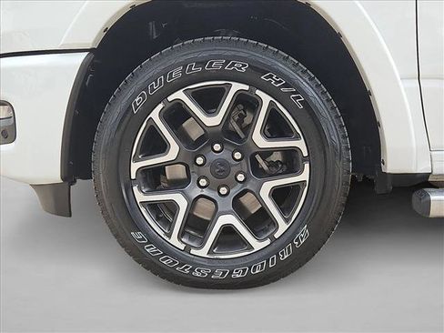 Used 2025 RAM 1500 Laramie AWD/4WD image 22