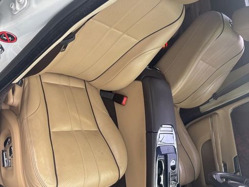 Used 2011 Jaguar XJ L RWD image 17