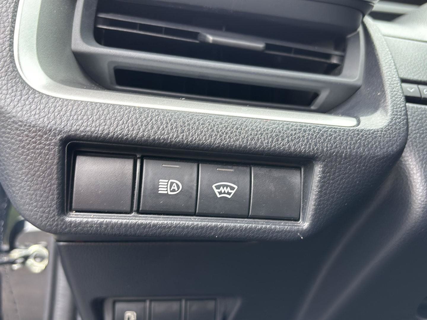 Used 2024 Toyota Prius LE FWD image 36